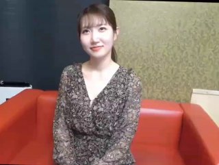 海外学历认证华裔美女博主与男友的性爱日记-年轻夫妇在沙发上做爱